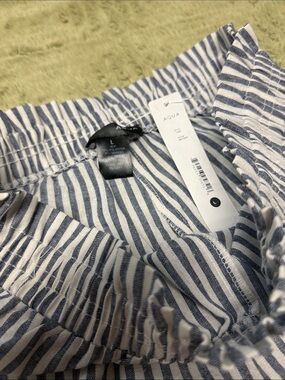 Aqua Brand- Blue and White Striped Linen Capri Pants Beachy